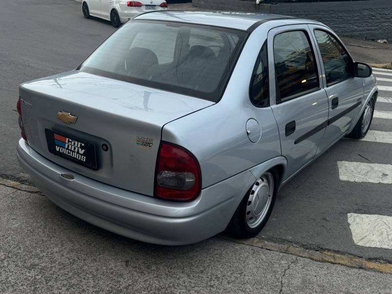 CHEVROLET - CORSA - 2005/2005 - Prata - R$ 21.500,00