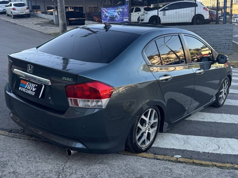 HONDA - CITY - 2010/2010 - Verde - R$ 44.900,00