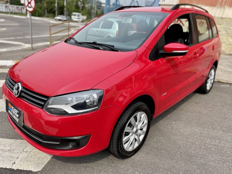 VOLKSWAGEN - SPACEFOX - 2012/2013 - Vermelha - R$ 42.900,00