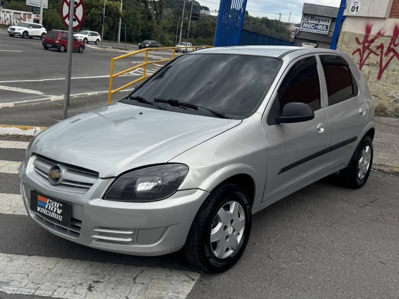 CHEVROLET - CELTA - 2010/2010 - Prata - R$ 29.900,00