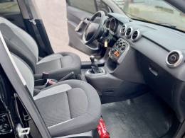 CITROËN - C3 - 2015/2016 - Preta - R$ 43.900,00