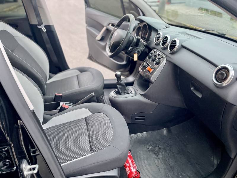CITROËN - C3 - 2015/2016 - Preta - R$ 43.900,00
