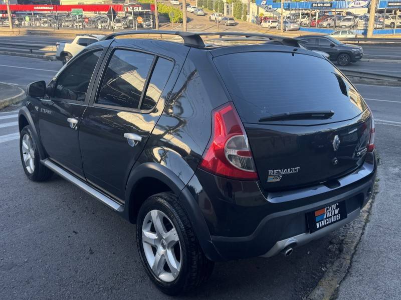 RENAULT - SANDERO - 2009/2009 - Preta - R$ 33.900,00