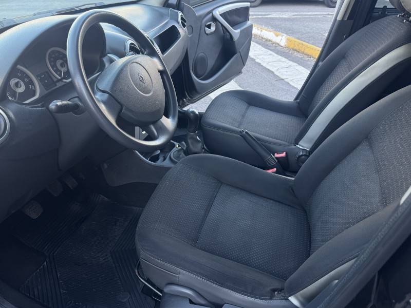 RENAULT - SANDERO - 2009/2009 - Preta - R$ 33.900,00