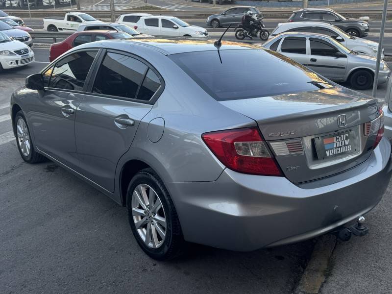 HONDA - CIVIC - 2014/2014 - Cinza - R$ 72.900,00
