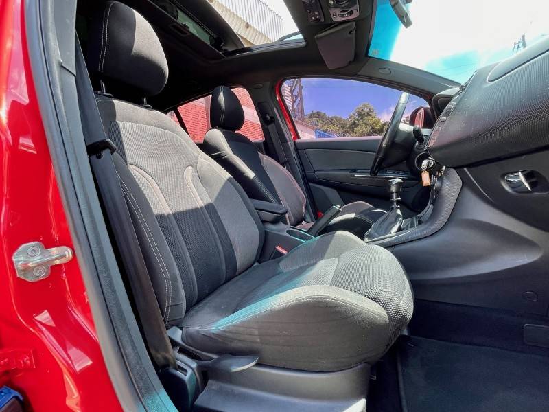 FIAT - BRAVO - 2016/2016 - Vermelha - R$ 59.900,00