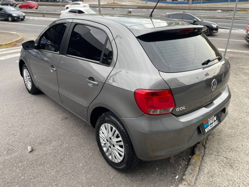 VOLKSWAGEN - GOL - 2013/2013 - Cinza - R$ 33.900,00