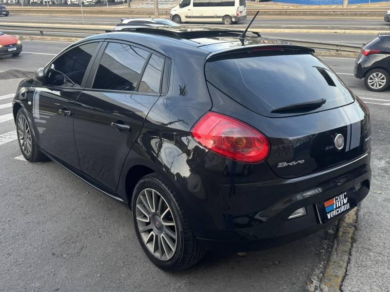 FIAT - BRAVO - 2013/2013 - Preta - R$ 49.900,00