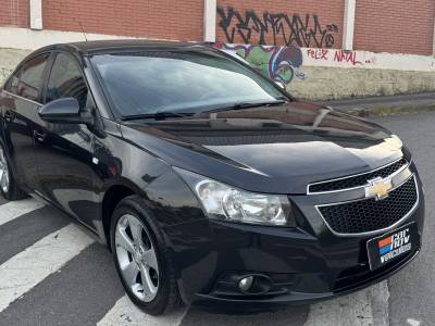 CHEVROLET - CRUZE - 2013/2013 - Preta - R$ 52.800,00