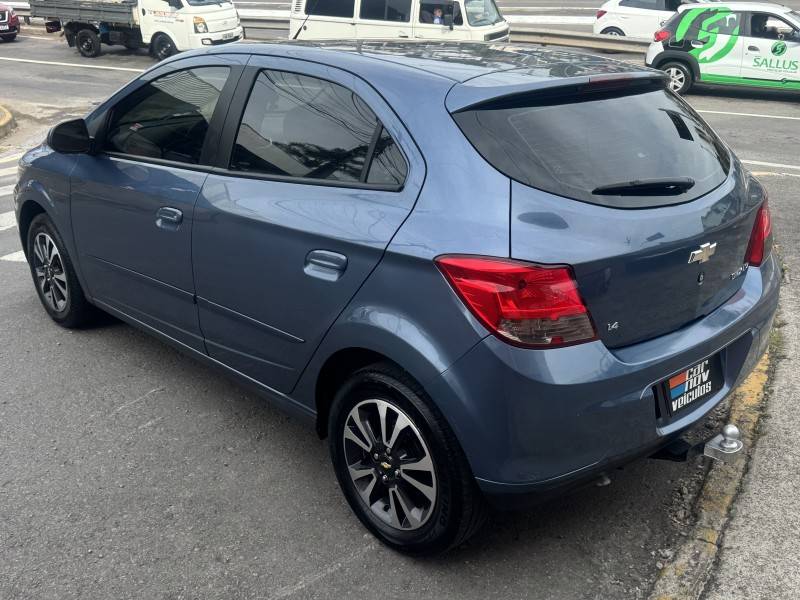 CHEVROLET - ONIX - 2015/2015 - Azul - R$ 51.900,00