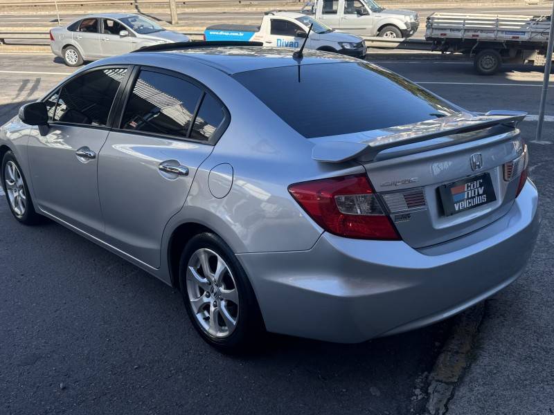 HONDA - CIVIC - 2012/2012 - Prata - R$ 77.900,00