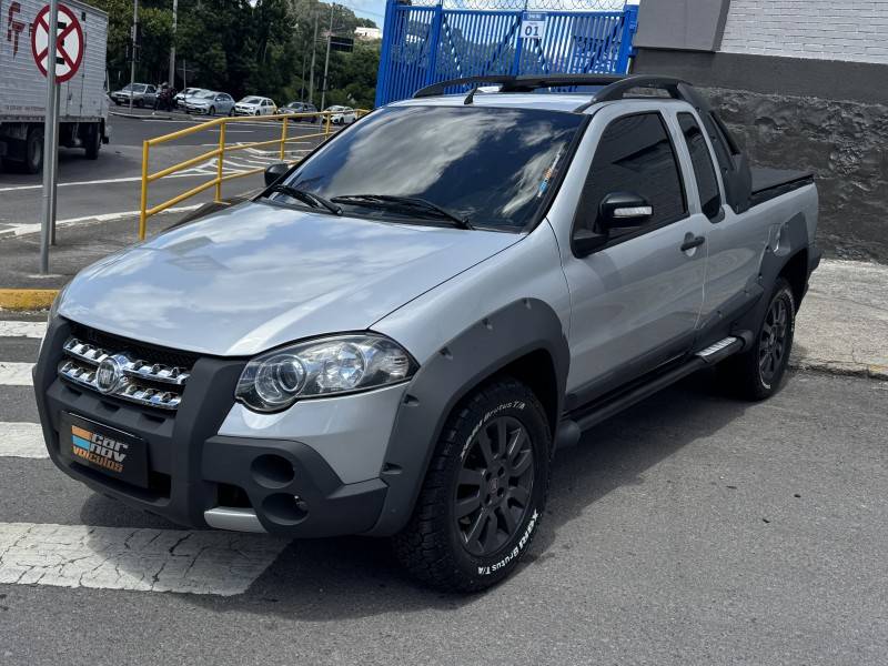 FIAT - STRADA - 2010/2010 - Prata - R$ 51.900,00