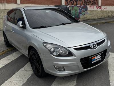 HYUNDAI - I30 - 2011/2011 - Prata - R$ 43.900,00