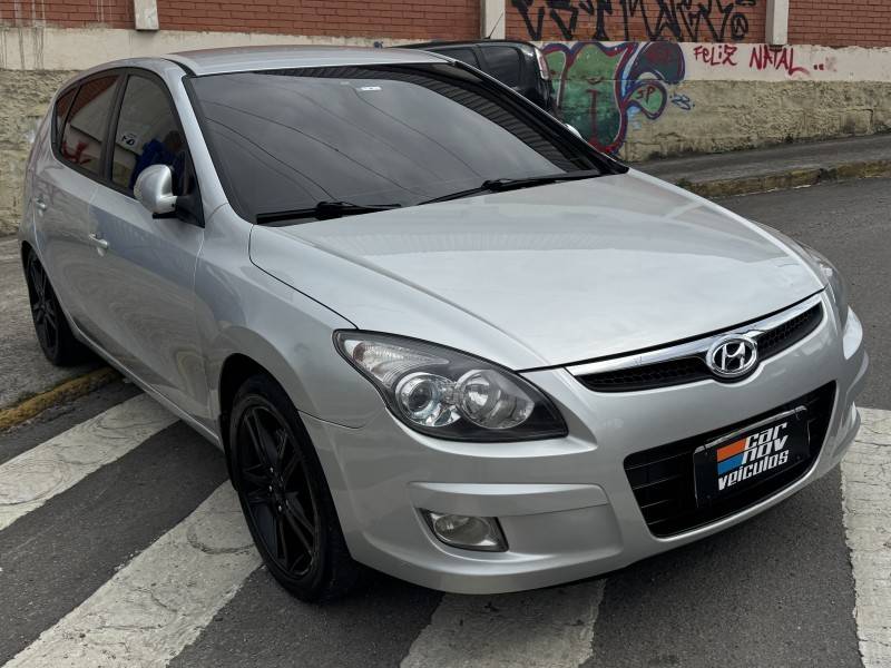 HYUNDAI - I30 - 2011/2011 - Prata - R$ 43.900,00