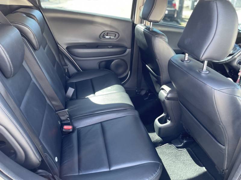 HONDA - HR-V - 2016/2017 - Branca - R$ 97.500,00