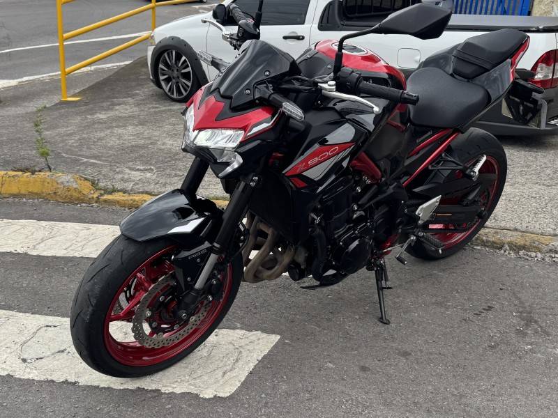 KAWASAKI - Z900 - 2024/2025 - Vermelha - R$ 58.900,00