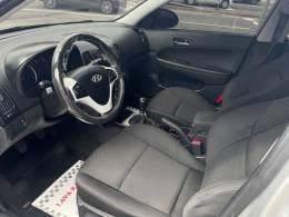 HYUNDAI - I30 - 2011/2011 - Prata - R$ 43.900,00