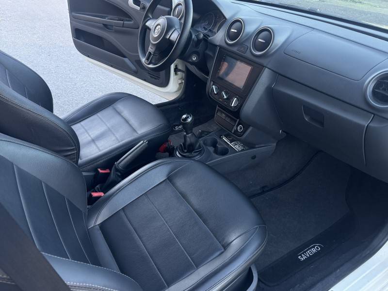 VOLKSWAGEN - SAVEIRO - 2014/2014 - Branca - R$ 59.900,00