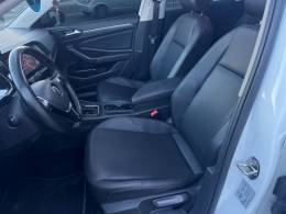 VOLKSWAGEN - JETTA - 2019/2019 - Branca - R$ 108.900,00