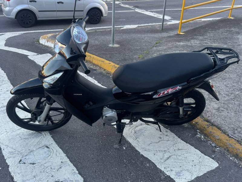 HONDA - BIZ 125 - 2006/2006 - Preta - R$ 8.700,00