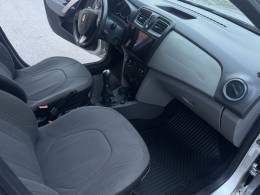 RENAULT - LOGAN - 2015/2015 - Prata - R$ 39.900,00