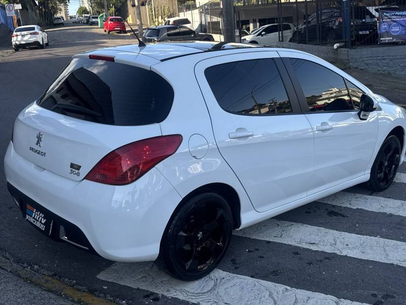 PEUGEOT - 308 - 2014/2014 - Branca - R$ 41.900,00
