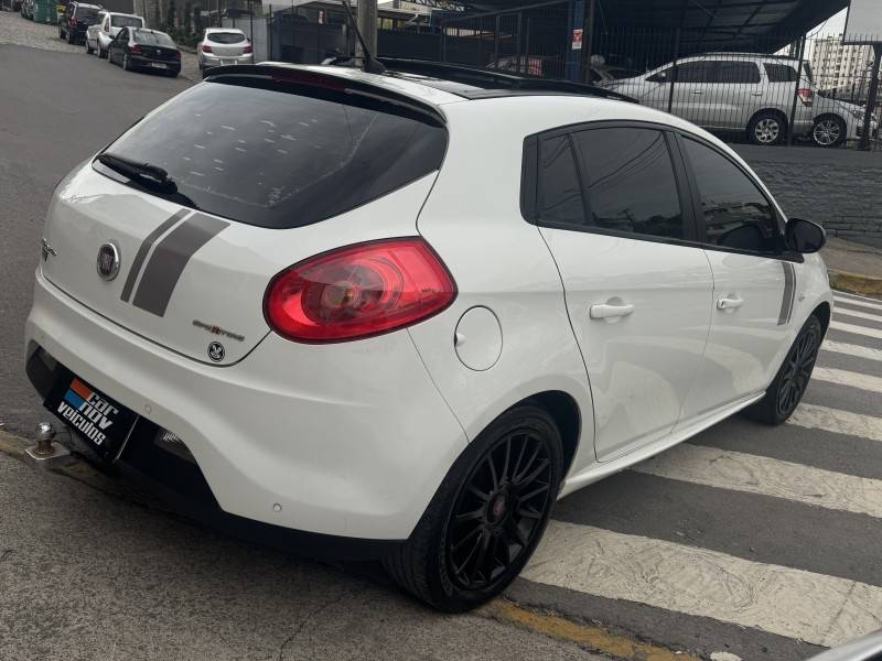FIAT - BRAVO - 2013/2013 - Branca - R$ 49.900,00