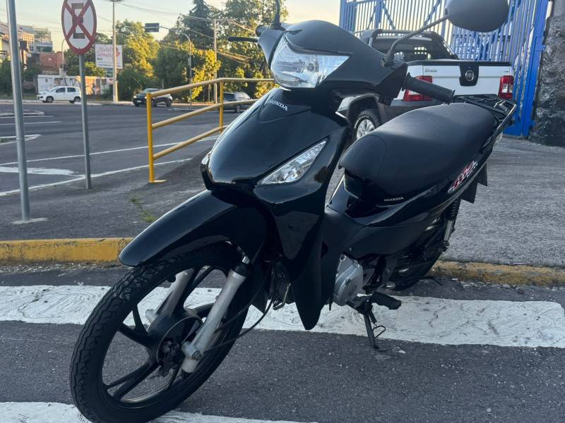 HONDA - BIZ 125 - 2006/2006 - Preta - R$ 8.700,00