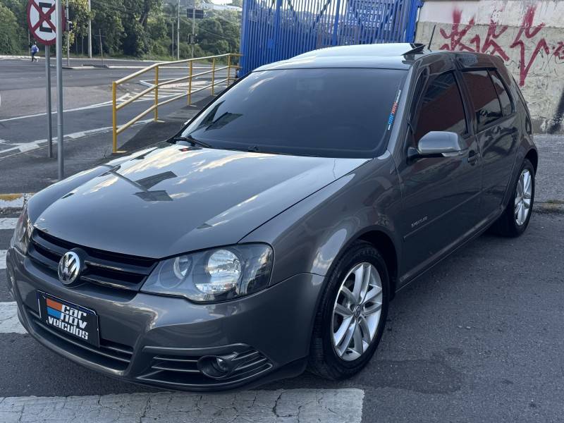 VOLKSWAGEN - GOLF - 2011/2011 - Cinza - R$ 59.900,00