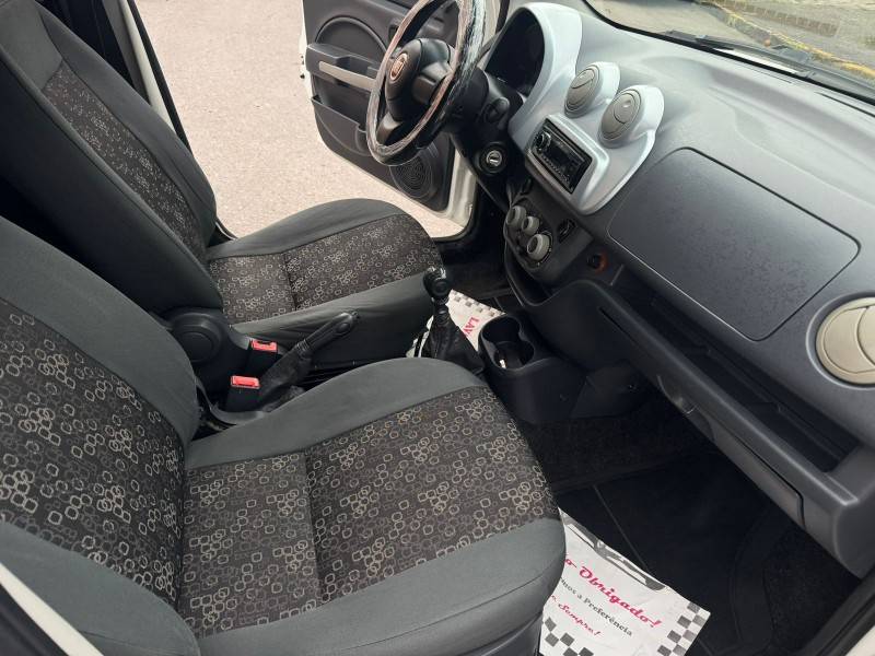 FIAT - UNO - 2012/2012 - Branca - R$ 28.900,00