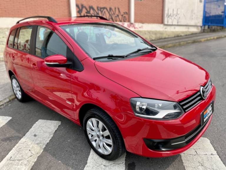 VOLKSWAGEN - SPACEFOX - 2012/2013 - Vermelha - R$ 42.900,00