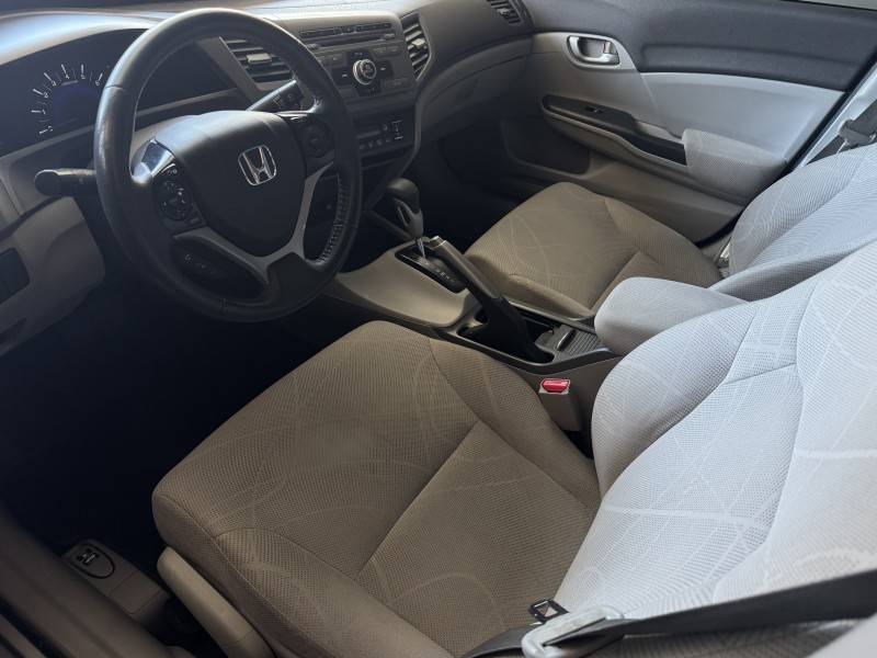 HONDA - CIVIC - 2014/2014 - Cinza - R$ 72.900,00