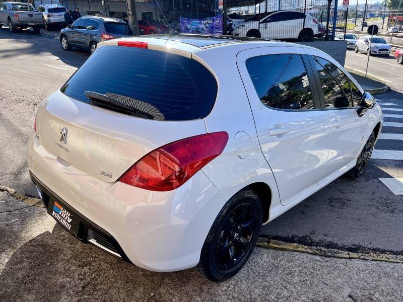 PEUGEOT - 308 - 2014/2015 - Branca - R$ 52.900,00