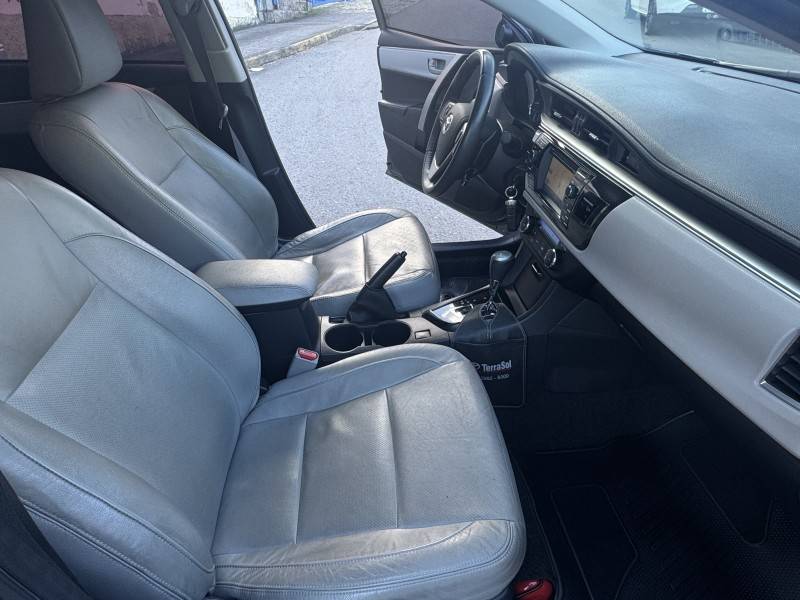 TOYOTA - COROLLA - 2016/2016 - Cinza - R$ 88.800,00