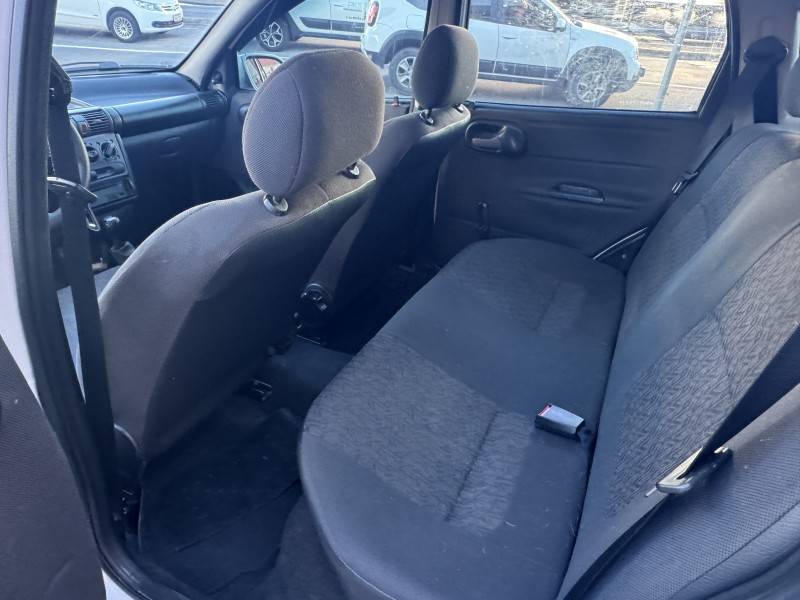 CHEVROLET - CORSA - 2005/2005 - Branca - R$ 22.900,00