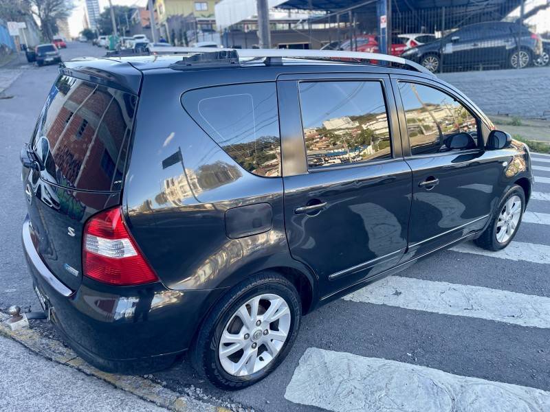 NISSAN - LIVINA - 2012/2013 - Cinza - R$ 26.900,00