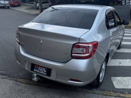RENAULT - LOGAN - 2015/2015 - Prata - R$ 39.900,00