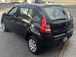 RENAULT - SANDERO - 2012/2012 - Preta - R$ 29.900,00