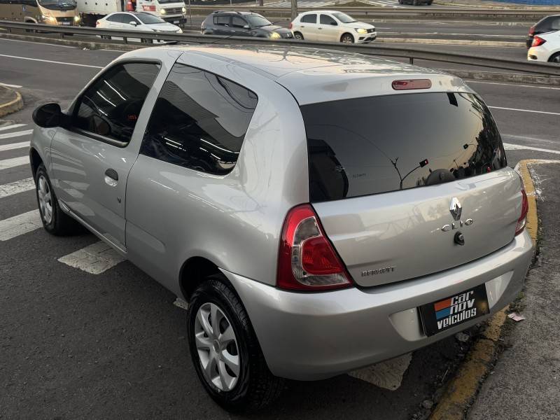 RENAULT - CLIO - 2014/2014 - Prata - R$ 23.900,00