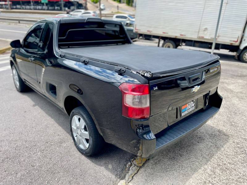 CHEVROLET - MONTANA - 2013/2013 - Preta - R$ 45.900,00