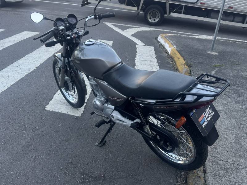 HONDA - CG 150 - 2008/2008 - Cinza - R$ 8.400,00