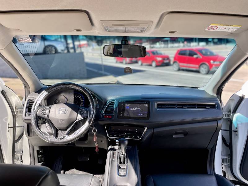 HONDA - HR-V - 2016/2017 - Branca - R$ 97.500,00