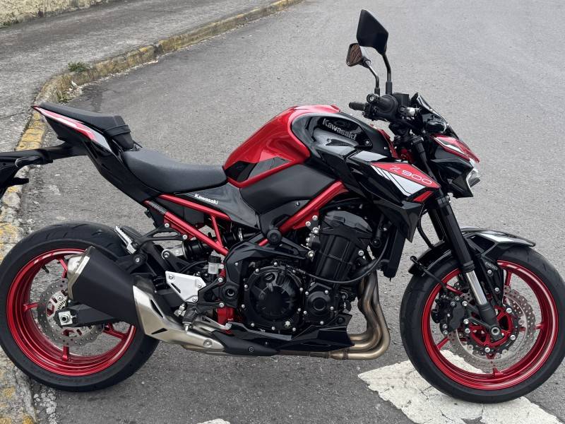 KAWASAKI - Z900 - 2024/2025 - Vermelha - R$ 58.900,00