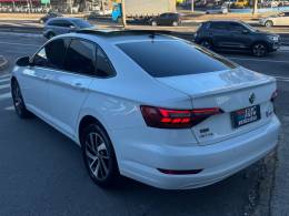 VOLKSWAGEN - JETTA - 2019/2019 - Branca - R$ 108.900,00
