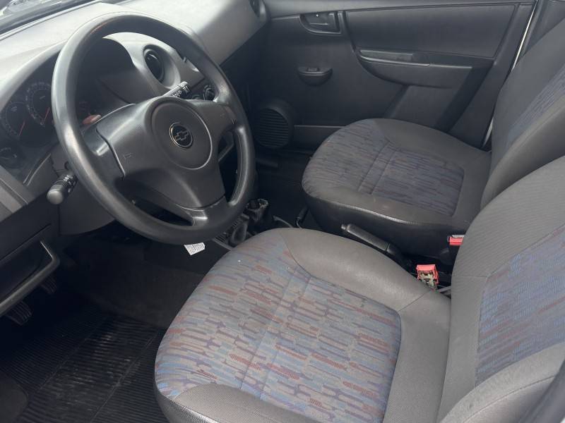 CHEVROLET - CELTA - 2010/2010 - Prata - R$ 29.900,00