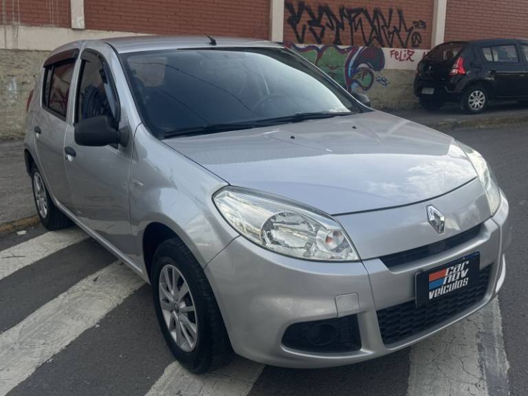 RENAULT - SANDERO - 2012/2012 - Prata - R$ 29.900,00