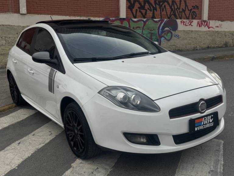 FIAT - BRAVO - 2013/2013 - Branca - R$ 49.900,00