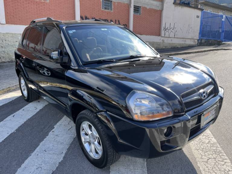 HYUNDAI - TUCSON - 2009/2010 - Preta - R$ 41.900,00