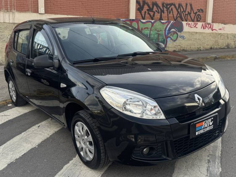 RENAULT - SANDERO - 2012/2012 - Preta - R$ 29.900,00