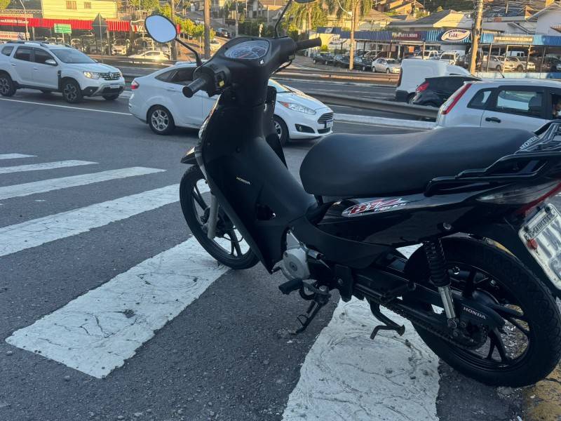 HONDA - BIZ 125 - 2006/2006 - Preta - R$ 8.700,00